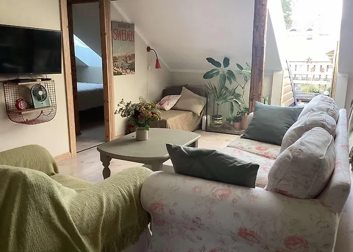 Hygge Home With Terrace - Charming Cottage-Style Apartment With Free Parking Friday Evening - Monday Morning