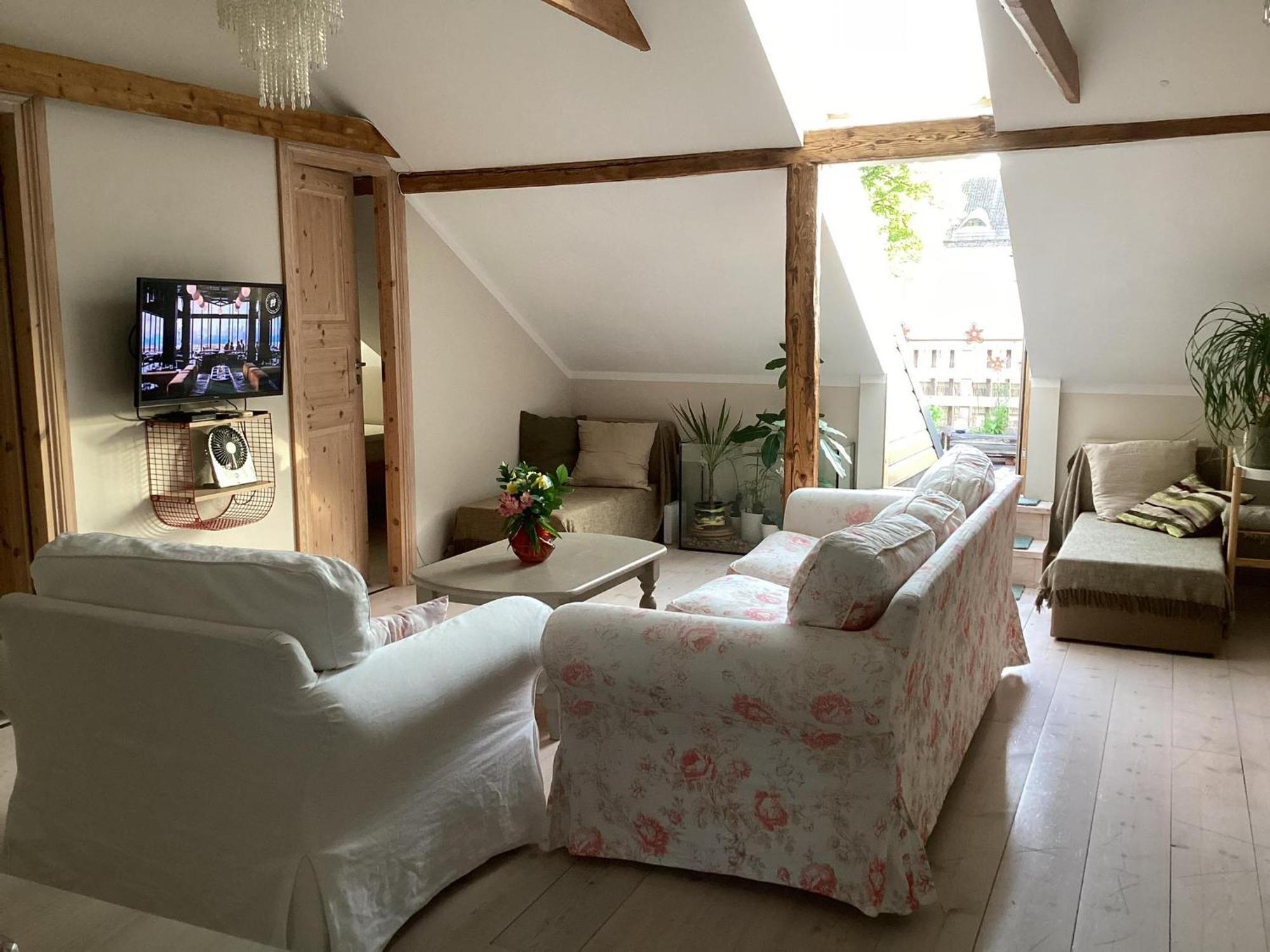 Hygge With Terrace - Charming Cottage-style With Free Parking Friday Evening - Monday Morning *